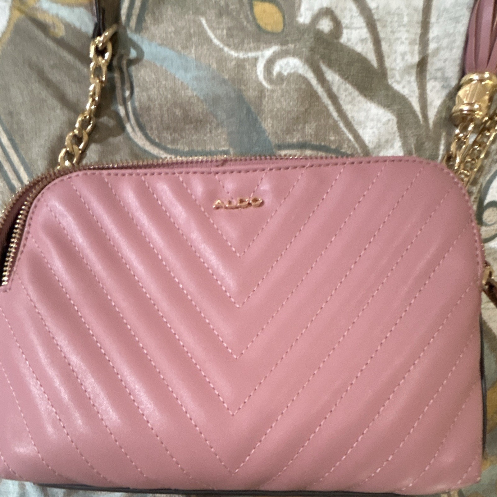 ALDO Pink Quilted Chevron Crossbody Bag Zip Gold Hardware Chain Strap Tassel