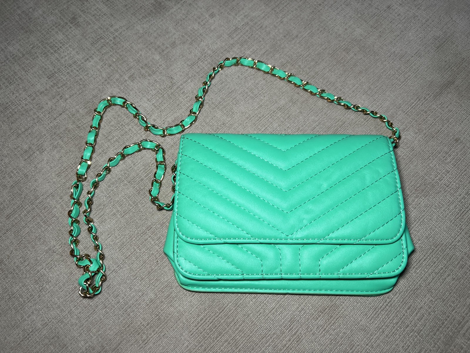 Chevron Crossbody Bag Womens Small Turquoise Faux Leather Chain Strap Purse