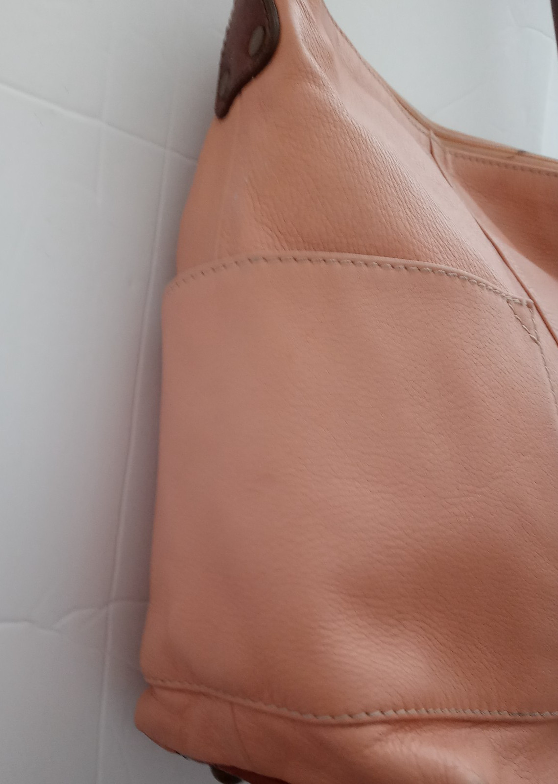 Sundance Pebbled Leather Supple Hobo Bucket Bag Side Pockets Made Italy Pink