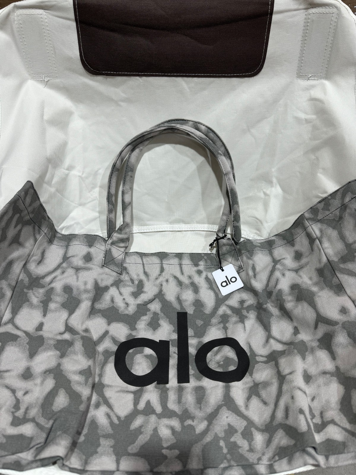 ALO Yoga Gray Tie Dye Large Canvas Tote Bag Gym Travel Carry-on NWT