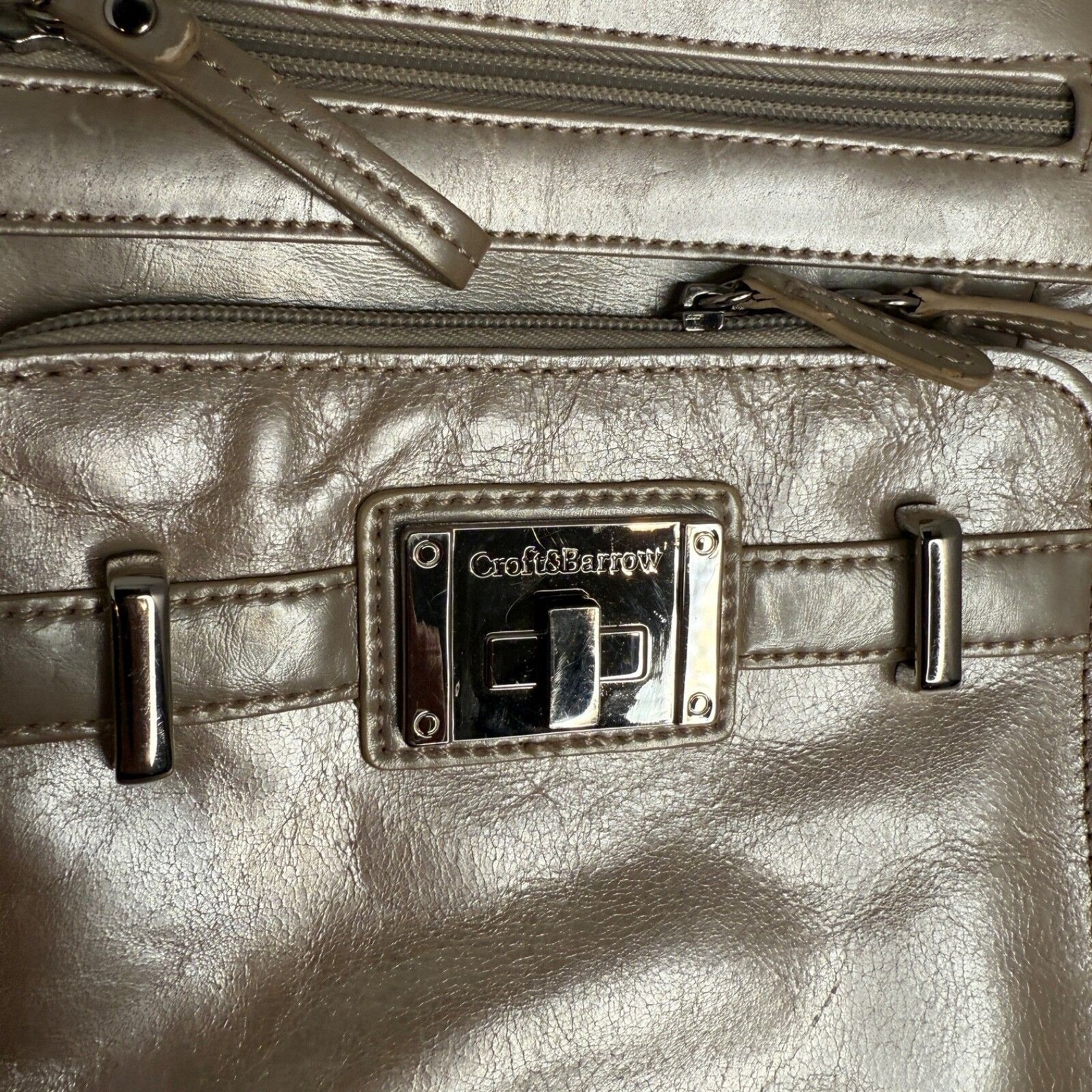 Croft & Barrow Pearl White Crossbody Organizer Purse Wallet Pocket EUC