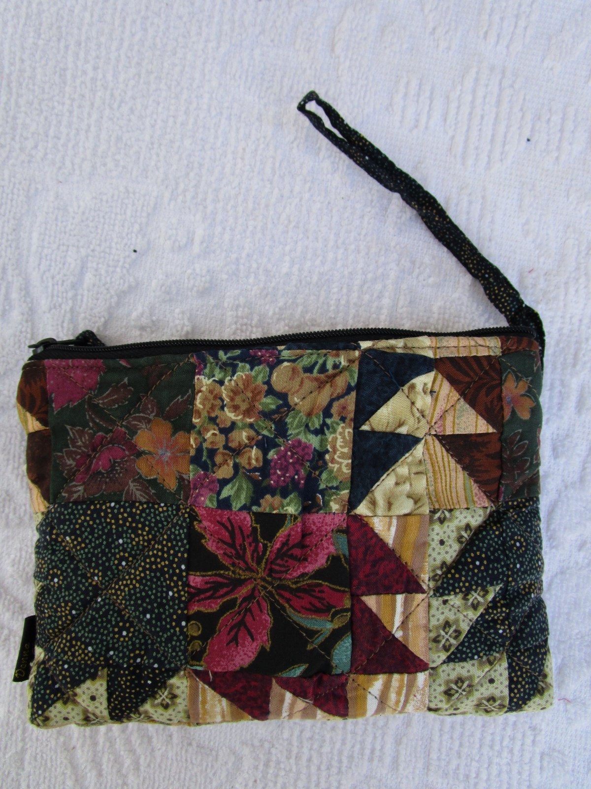 Donna Sharp small colorful zip bag, 4-1/2″ H x 6-1/2″ W, New