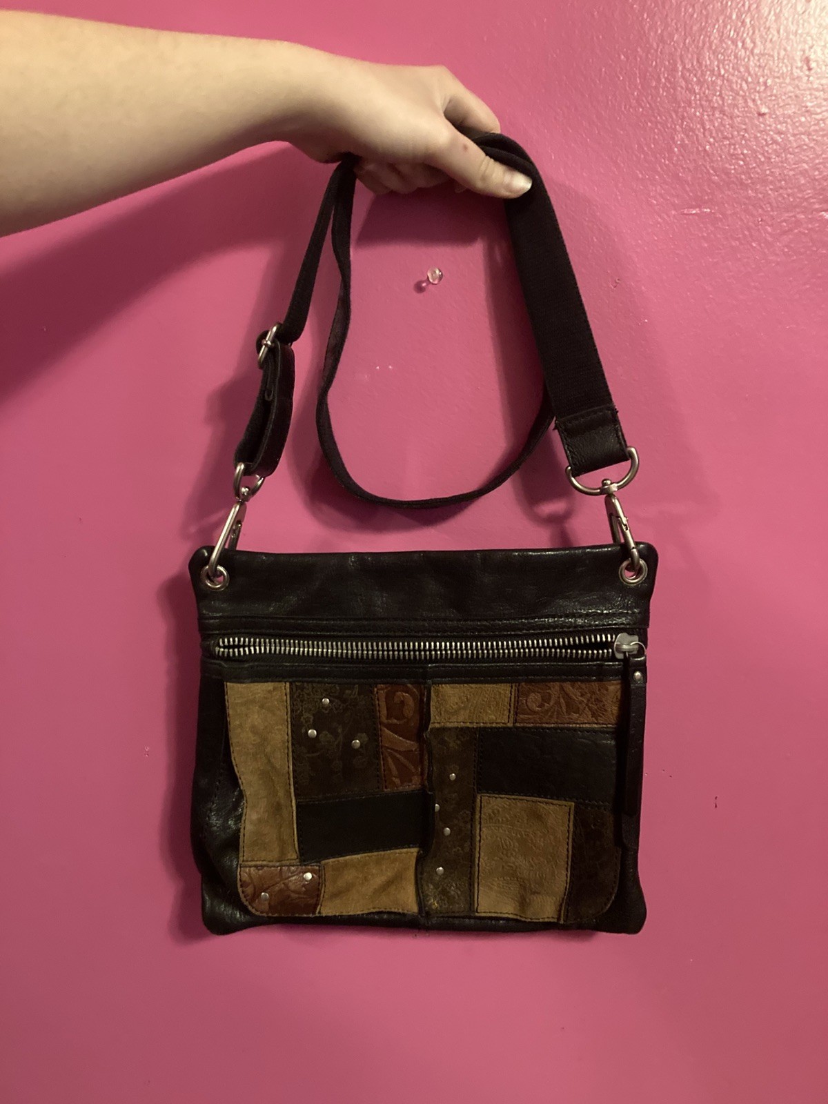Fossil Embossed Patchwork Leather Crossbody Purse 9.5 x 11 Inch Bag