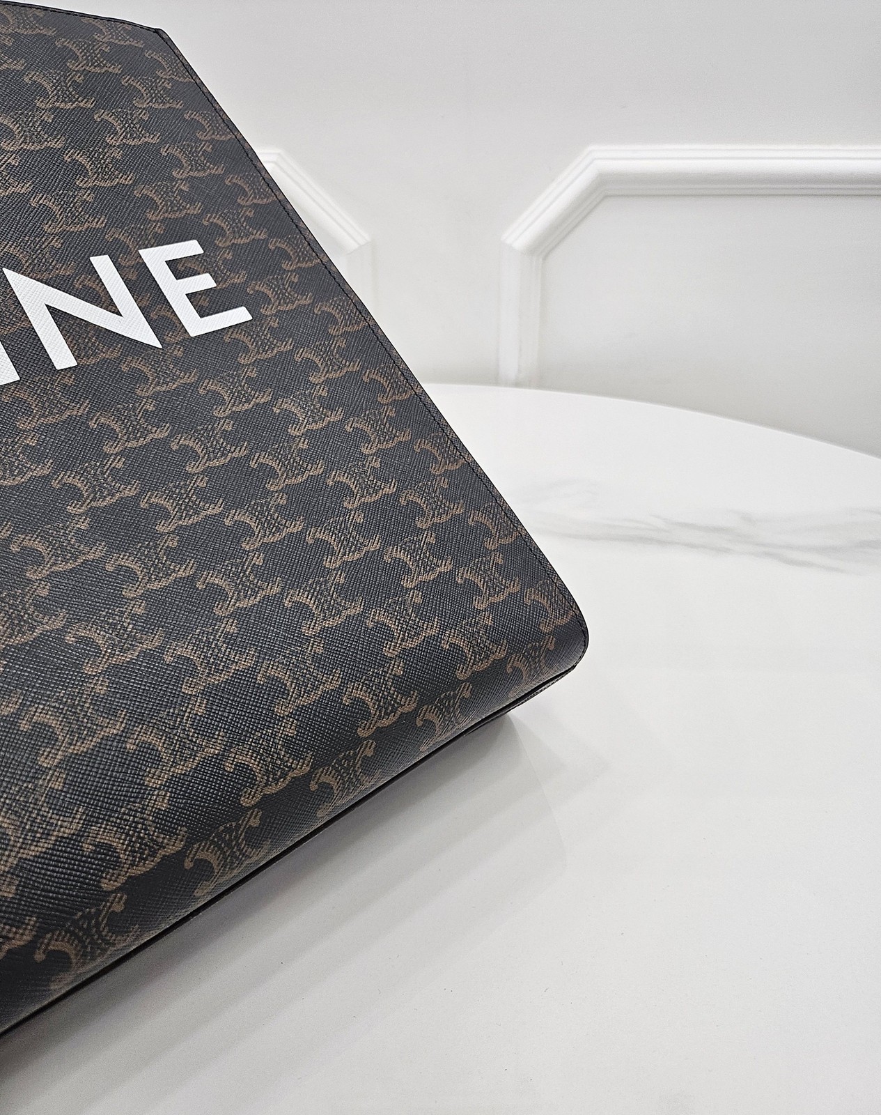 Celine Triomphe Vertical Cabas Small 191542BZK 158121916 [P]