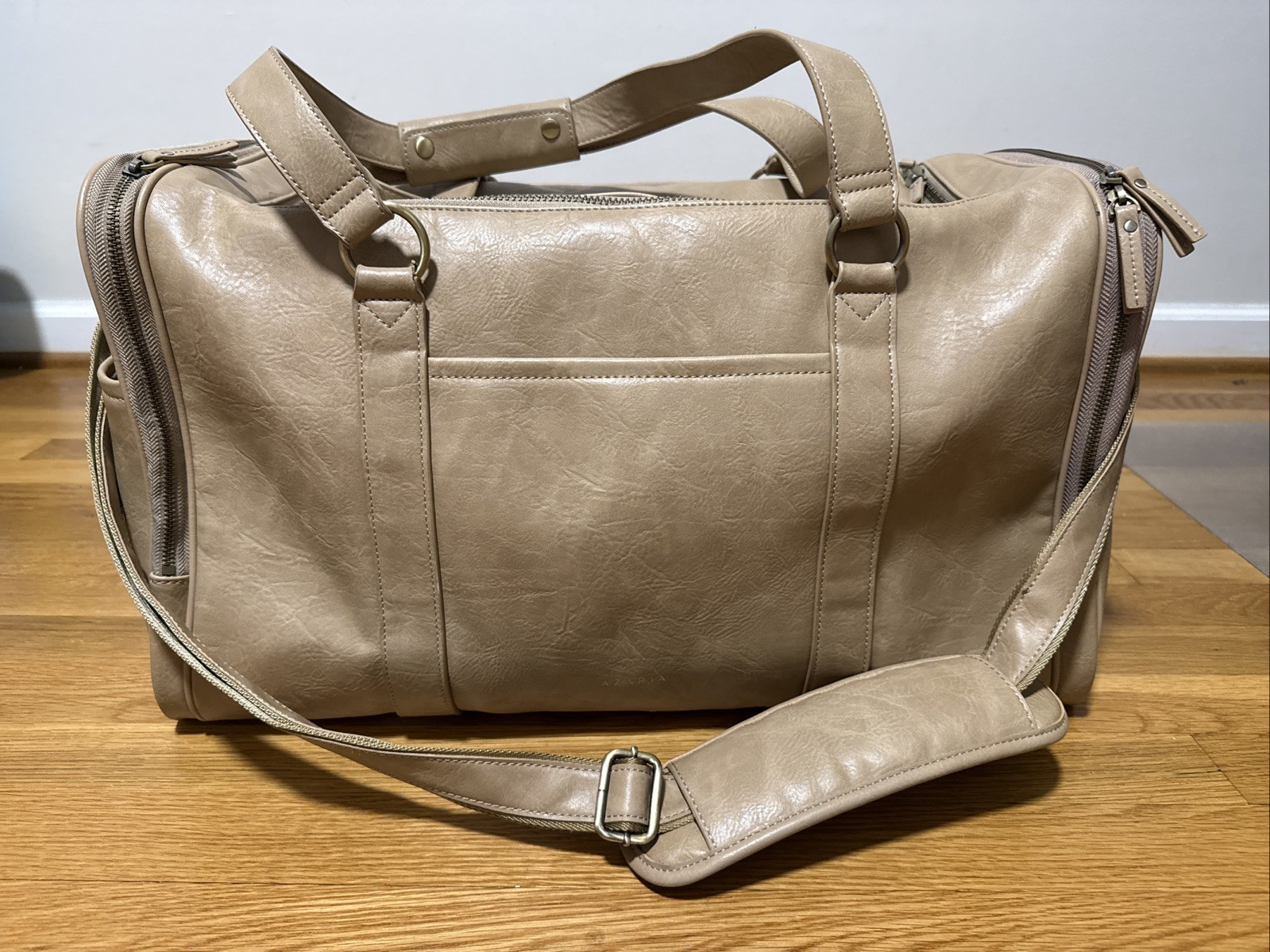 Azaria Madeleine Vegan Leather Weekender Bag Oatmeal Travel Bag Duffel – Nice