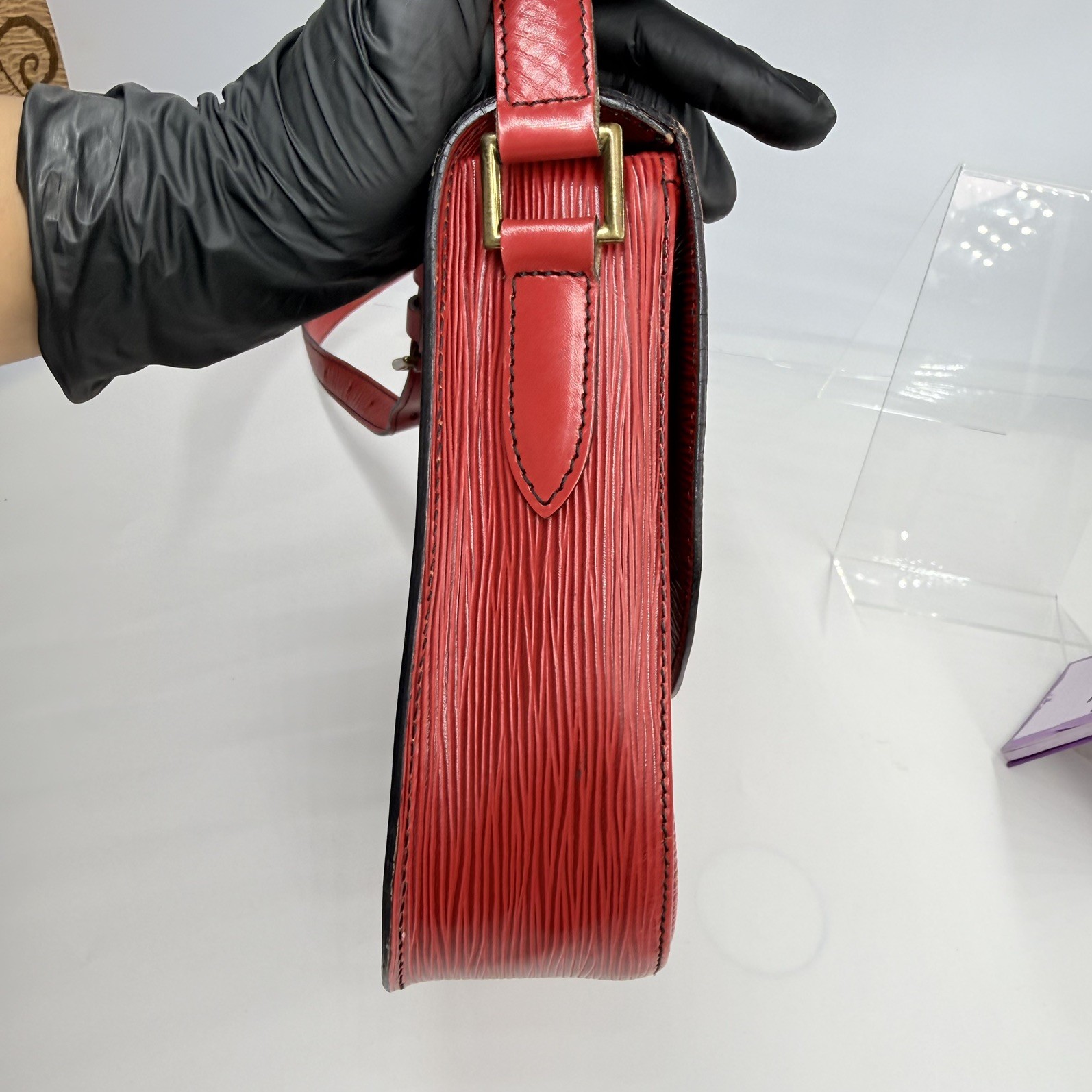 Authentic Louis Vuitton Saint Cloud GM Epi Shoulder Bag