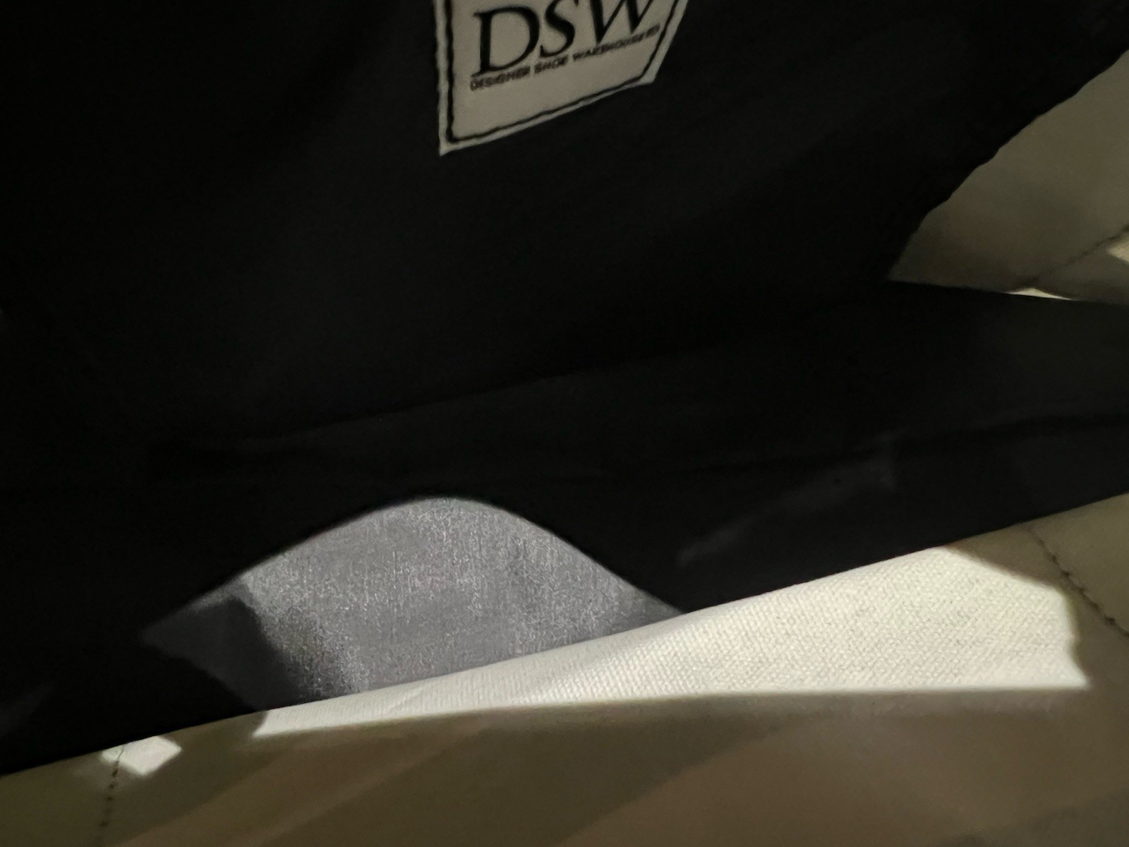 New DSW Black And White Striped Weekender Overnighter Travel Bag