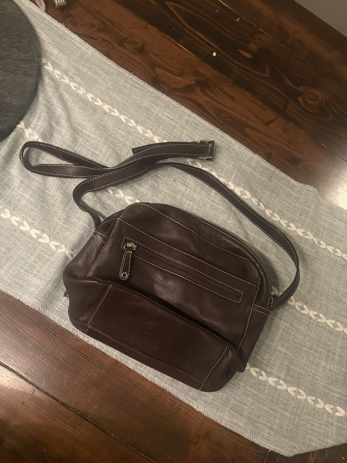 Tignanello Brown Leather Shoulder Purse Many Pockets Very Clean