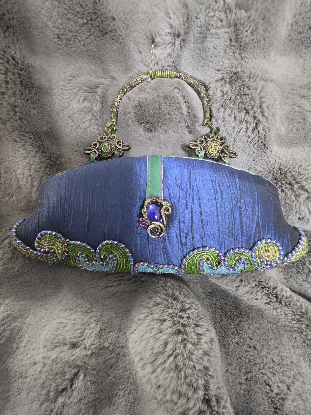 Mary Frances Show Off Peacock Feather Beaded Jeweled Hard Shell Purse Vintage