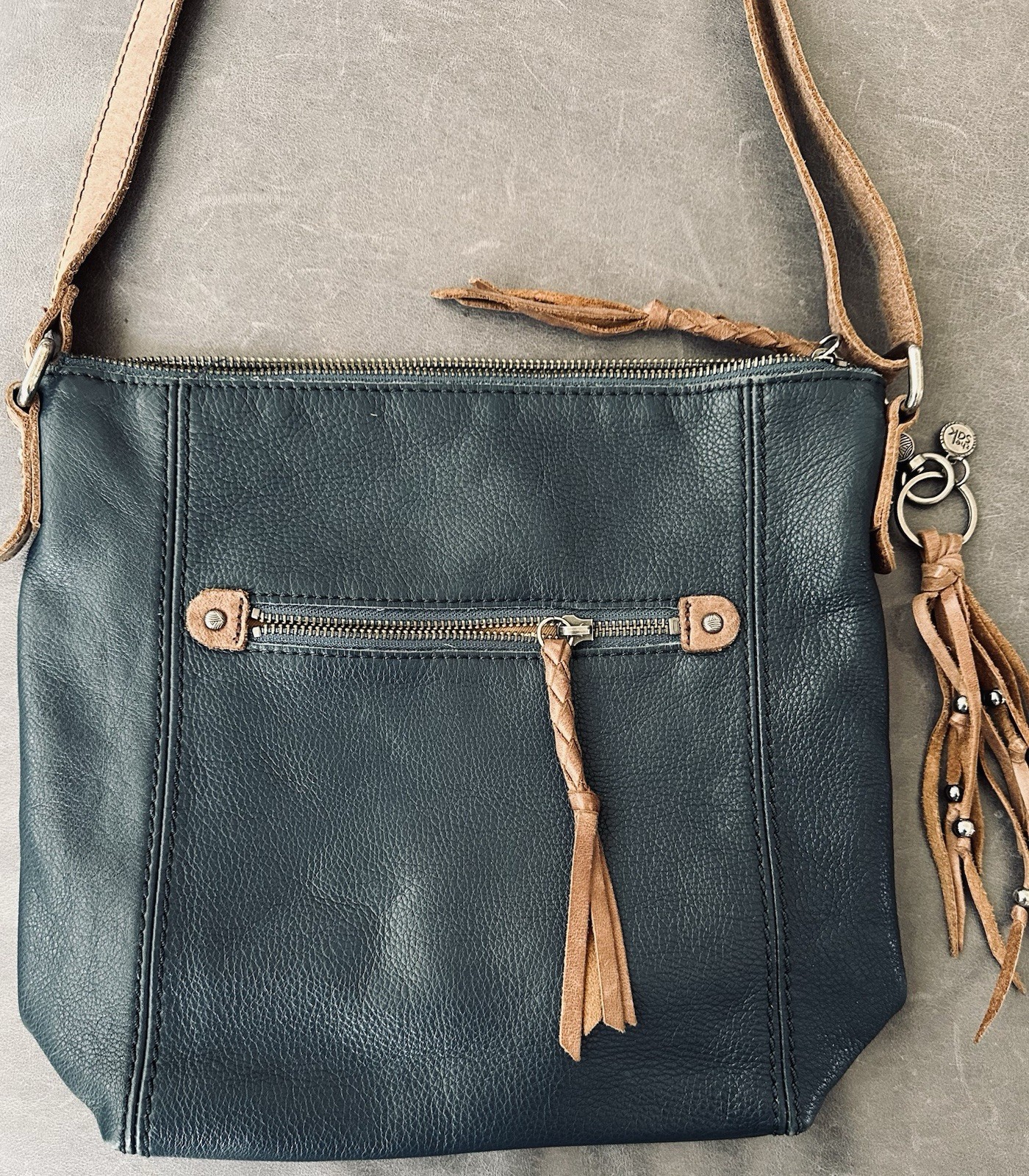 NEW The Sak Handbag Ashland Vintage Supple Leather Bucket Bag Blue Lined Zip