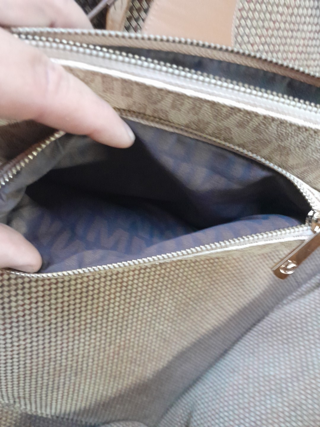 Milan mailbag crossbody bag
