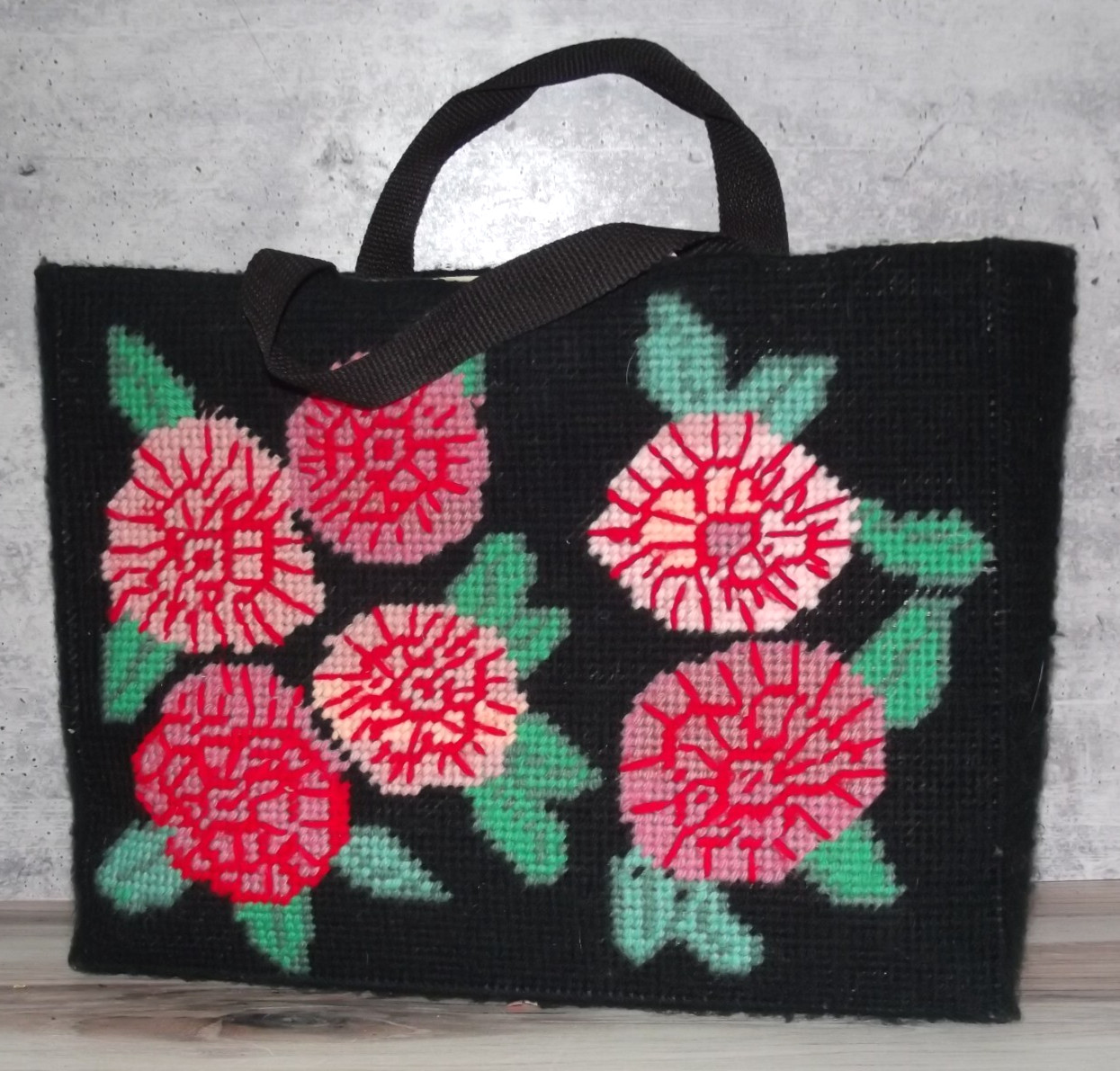 Vtg Handmade Tote Bag Purse Plastic Canvas Flowers Needlepoint 42724