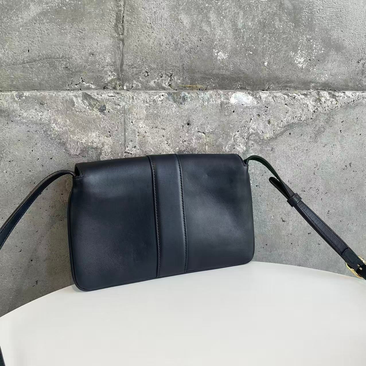 Gucci GG Arli Black Medium Leather Crossbody Shoulder Bag