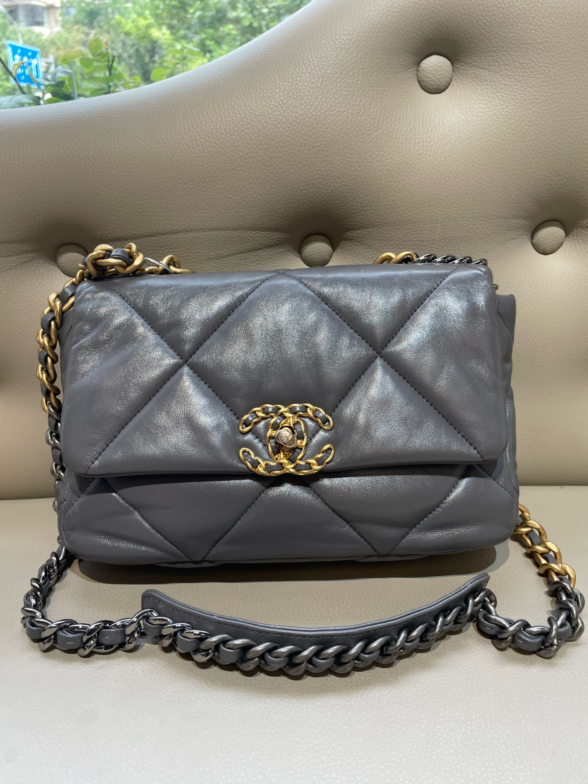 Chanel 19 Bag Grey Gold Lambskin Shoulder Bag (26×9×16) cm