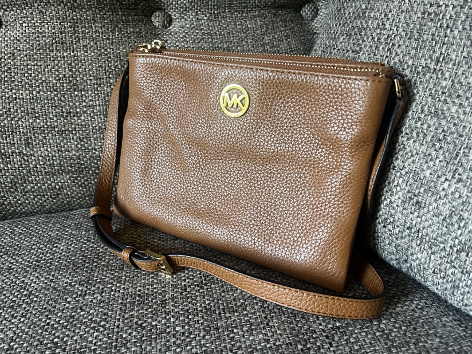 MICHAEL KORS Fulton Double Zip Crossbody Bag Luggage Brown Pebbled Leather BNNU