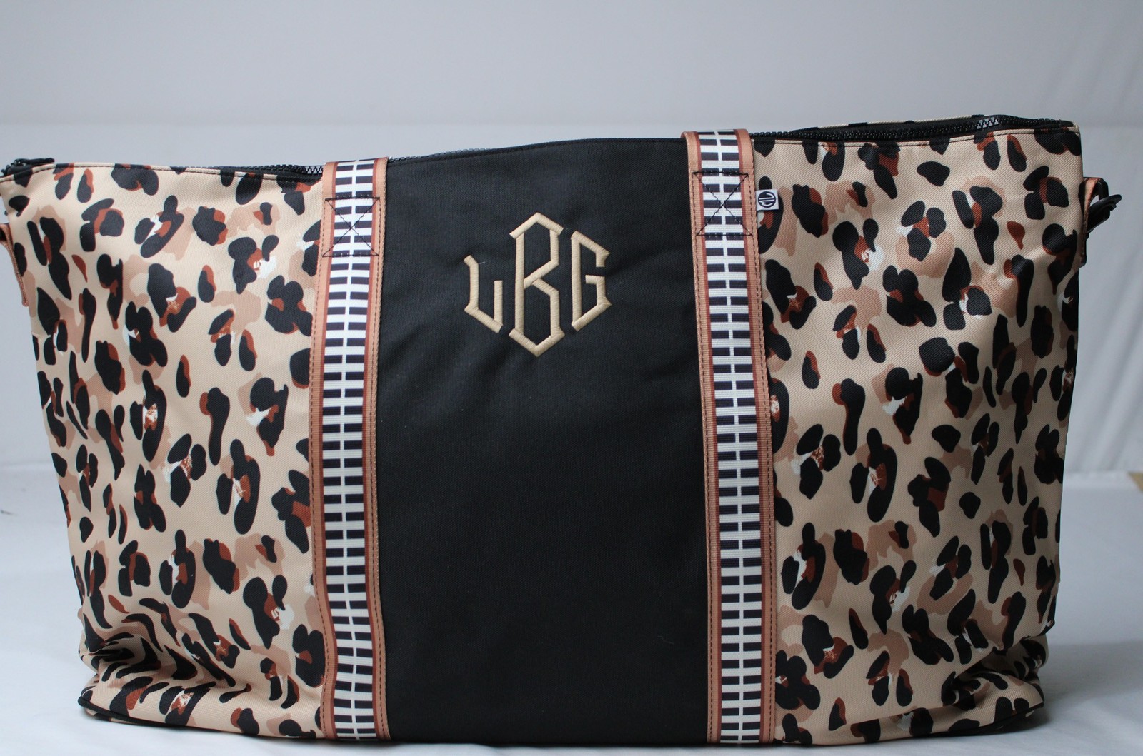 Marley Lilly Women’s Zip-Up Monogrammed Wekend Bag CL8 Classic Cheetah Adult