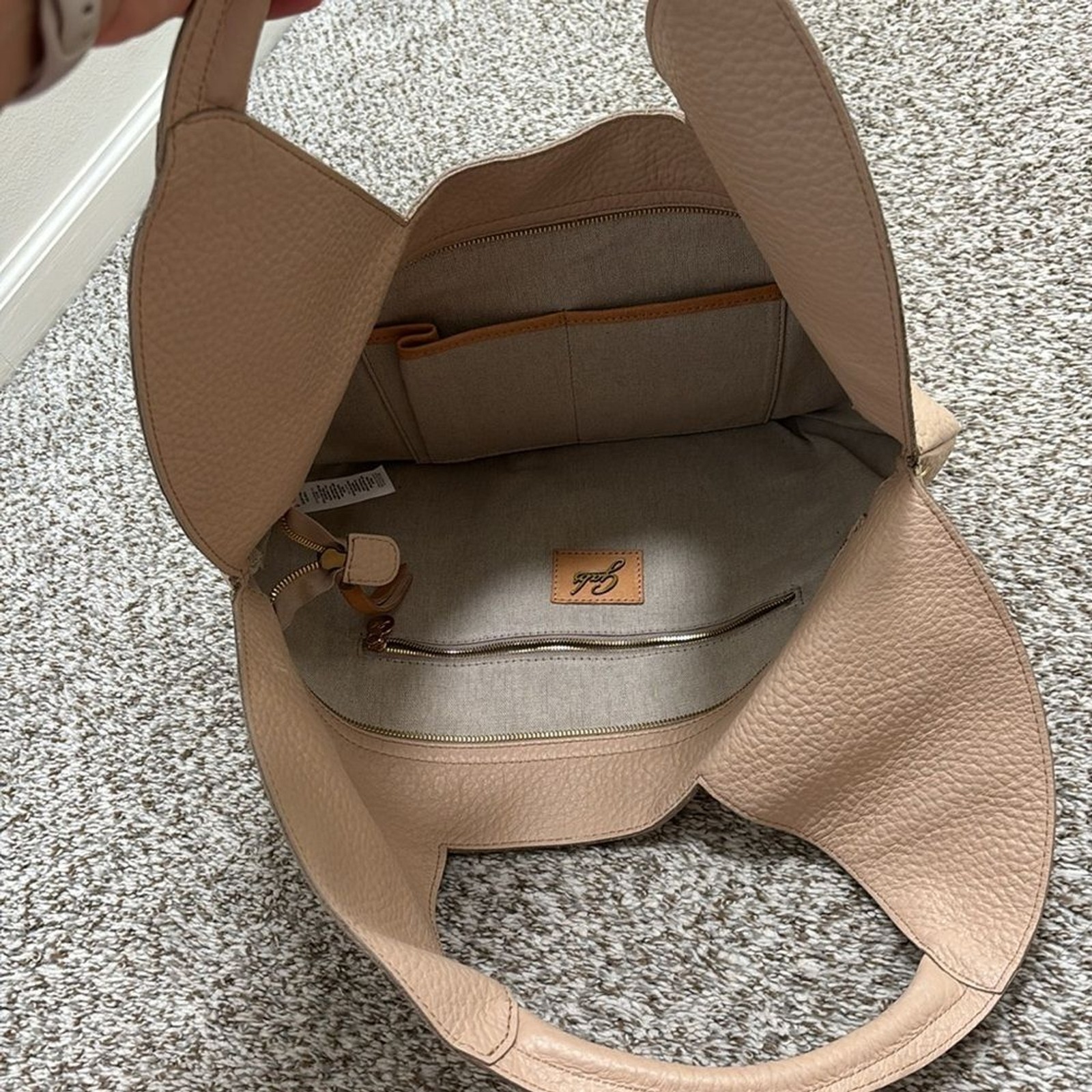 Gabs Round YUMA shoulder bag Conchiglia matte leather NWT