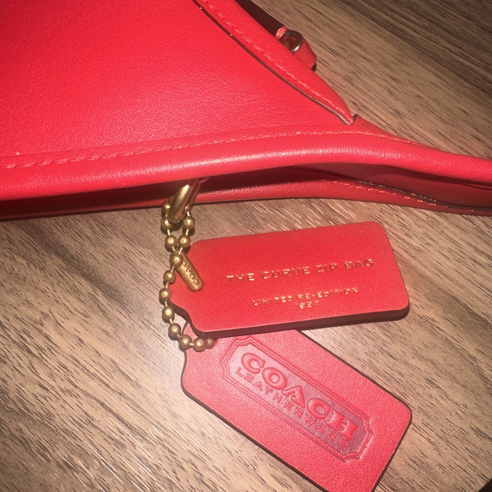 Coach Curve Zip Glovetanned Leather Bag Ruby Red CAF11 NWT