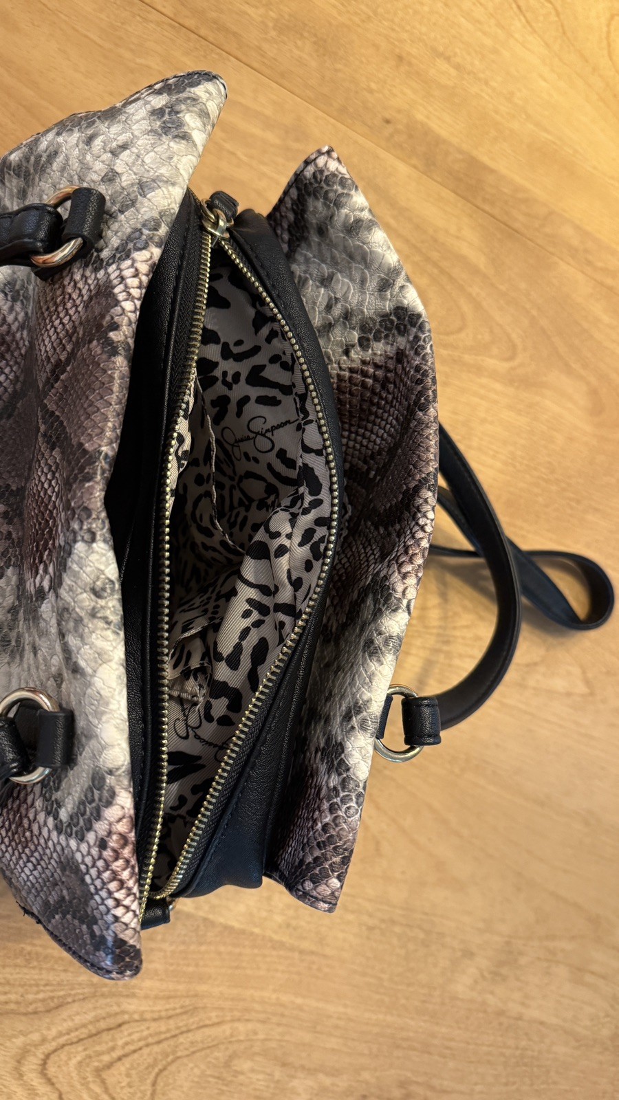 Jessica Simpson Snakeskin Print Purse/ Adjustable Shoulder Strap