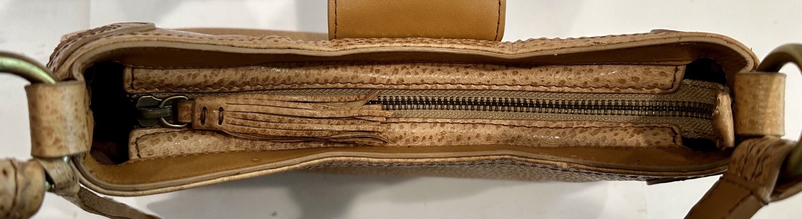 Via Spiga Camel Tan Kilt Front Pebbled Leather Small Shoulder Bag EUC A++ 11