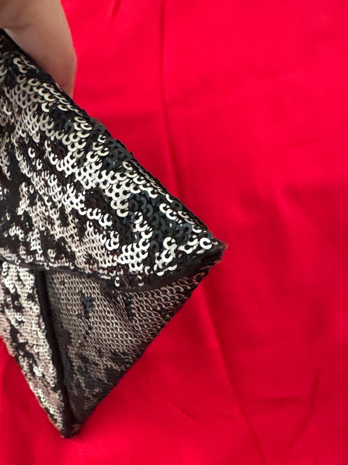 BCBGMAXAZRIA Envelope Clutch Black and Silver sequence