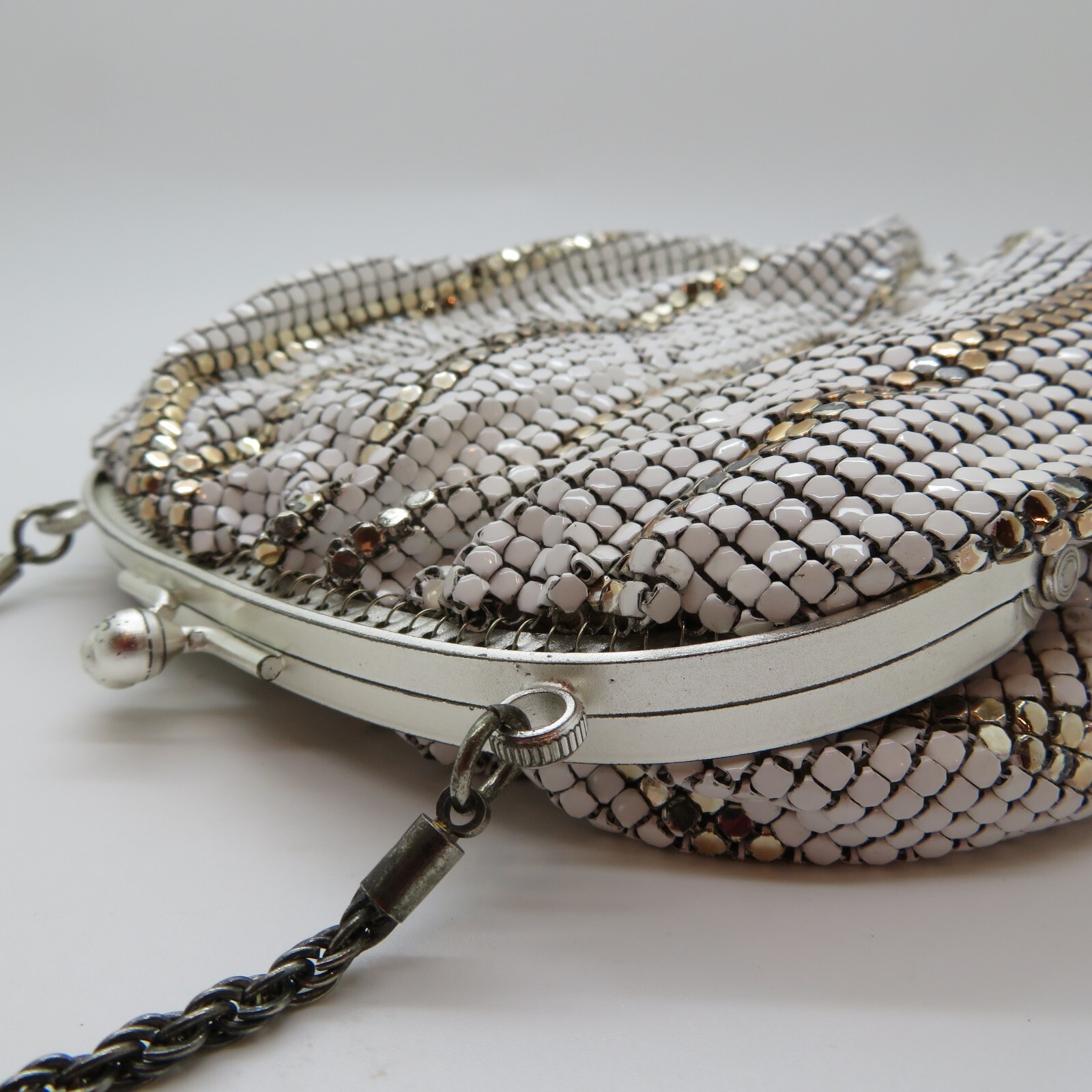 Mini White Gold Metal Mesh Kiss Lock Wristlet Clutch Gunmetal Chain Bag