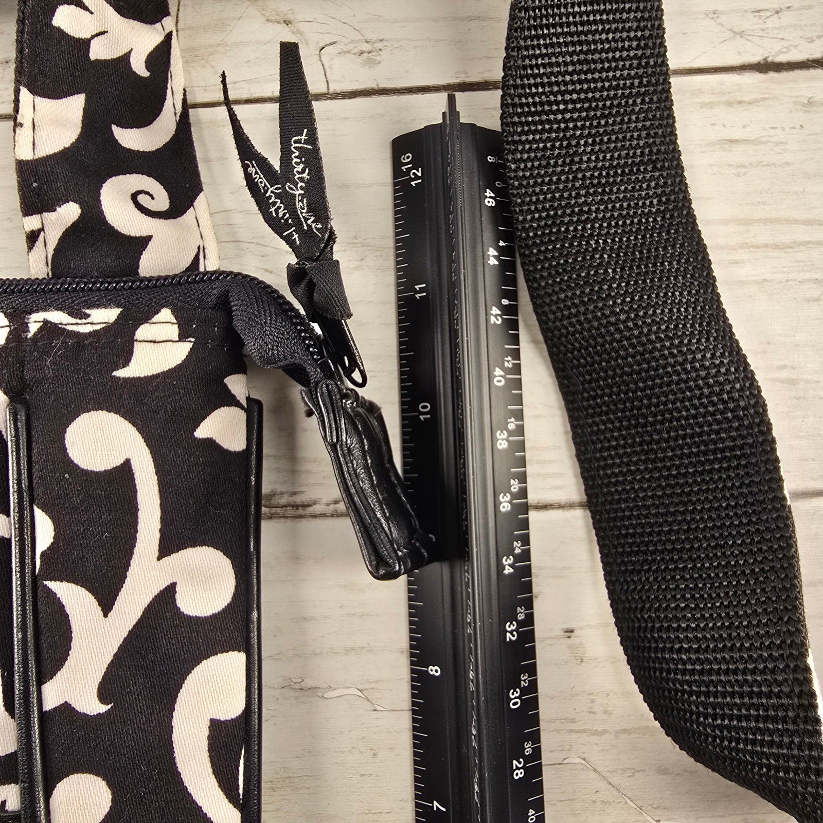Thirty-One Organizing Shoulder Bag Black White Damask Crossbody Canvas Purse