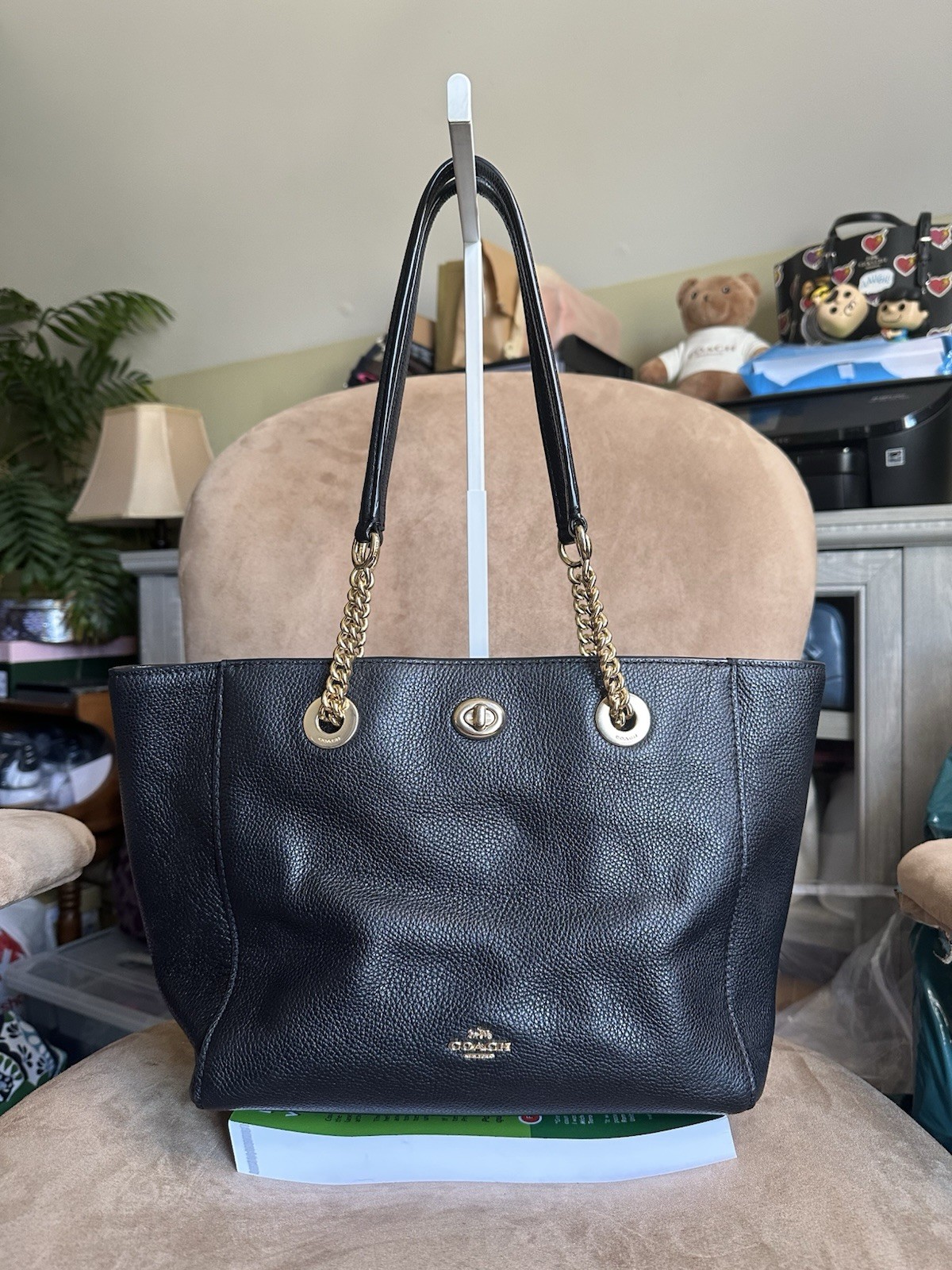 Coach Turnlock Chain Tote 27 #G2154-57107 Black Leather Very Good Condition
