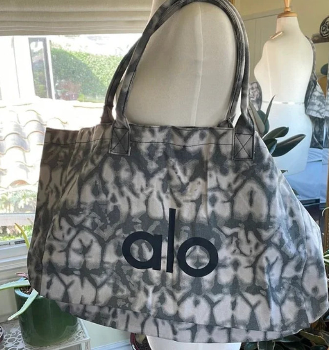 Alo Yoga Large Canvas Tote Bag Gray Tie Dye – Eco Cotton Gym Shoulder Bag NWT