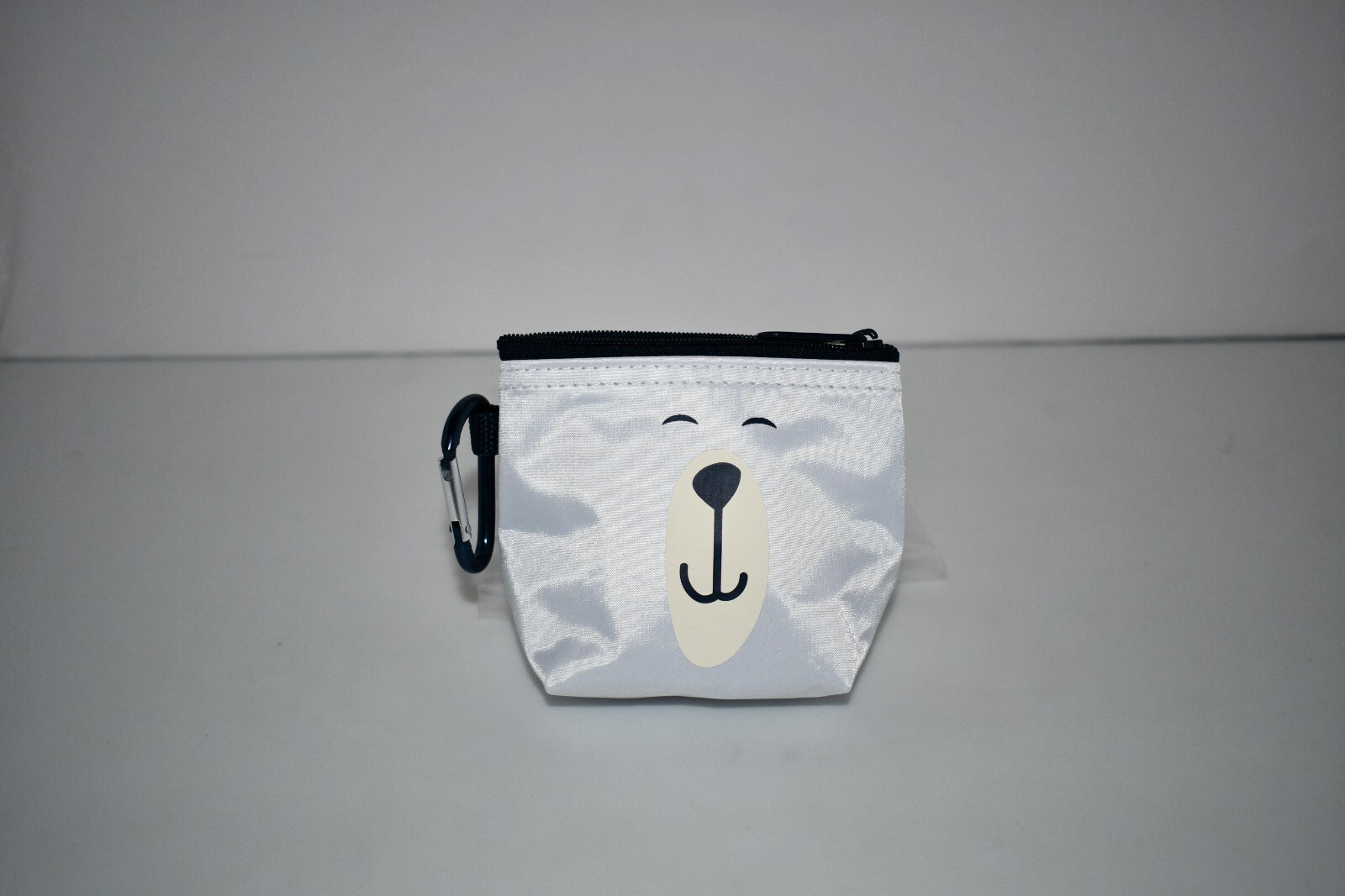 Thirty One MINI Clip Pouch in Polar Bear NWT