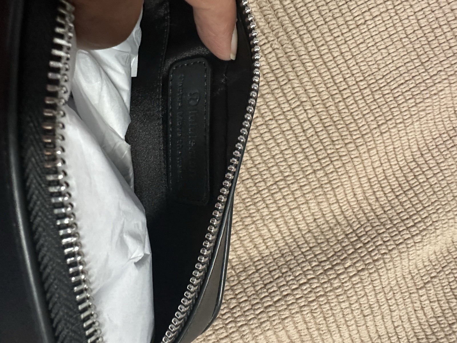 Lululemon Everywhere Belt Bag Cactus Leather Alternative – Black NWT