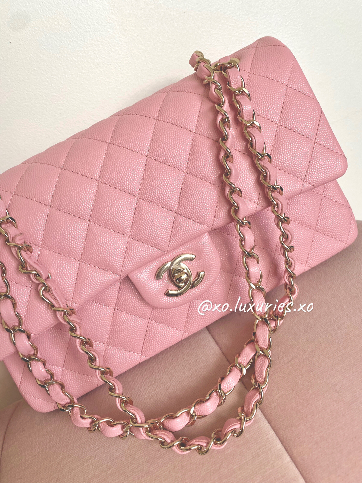Authentic Chanel RECEIPT Medium 22C Sakura Pink Caviar Gold GHW Classic Flap NEW