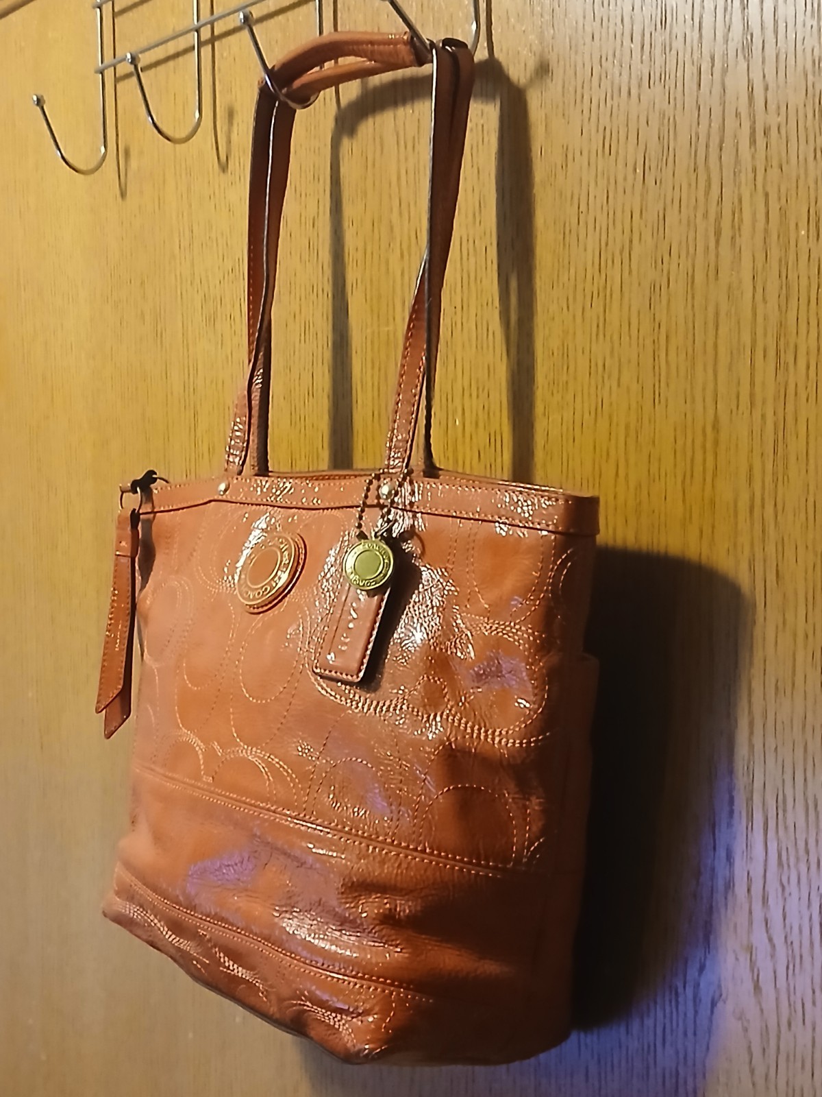 COACH Signature Liquid Gloss Patent Leather Tote Bag Burnt Orange F19198 EUC