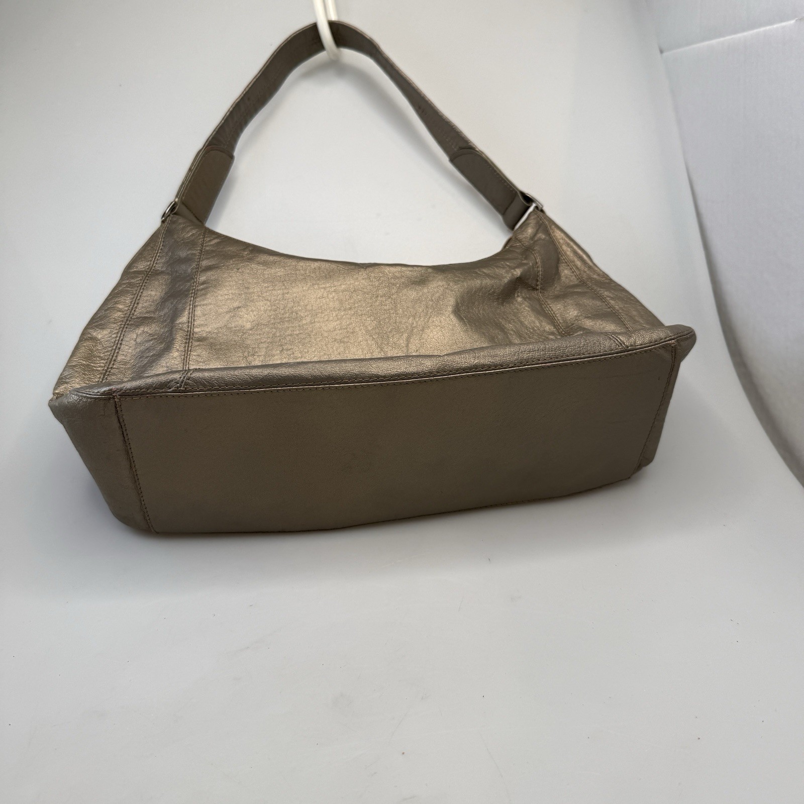 Rolfs Vintage Gold Leather Hobo Shoulder Bag Size 13W 6H 4.5D EUC Handbag