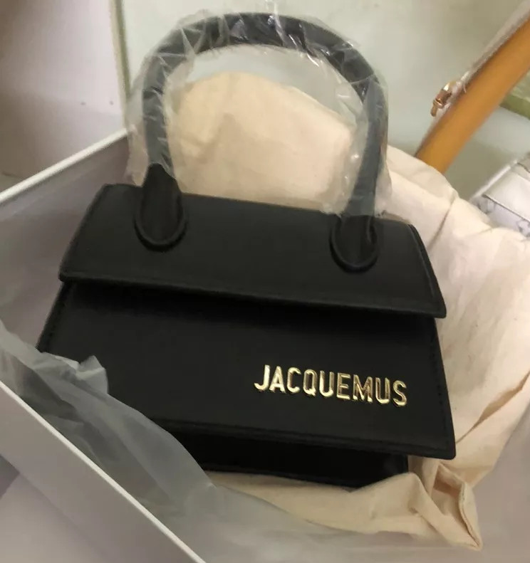 New !! Jacquemus large Bambino Hand Bag 17cm long strap Black – Live photo