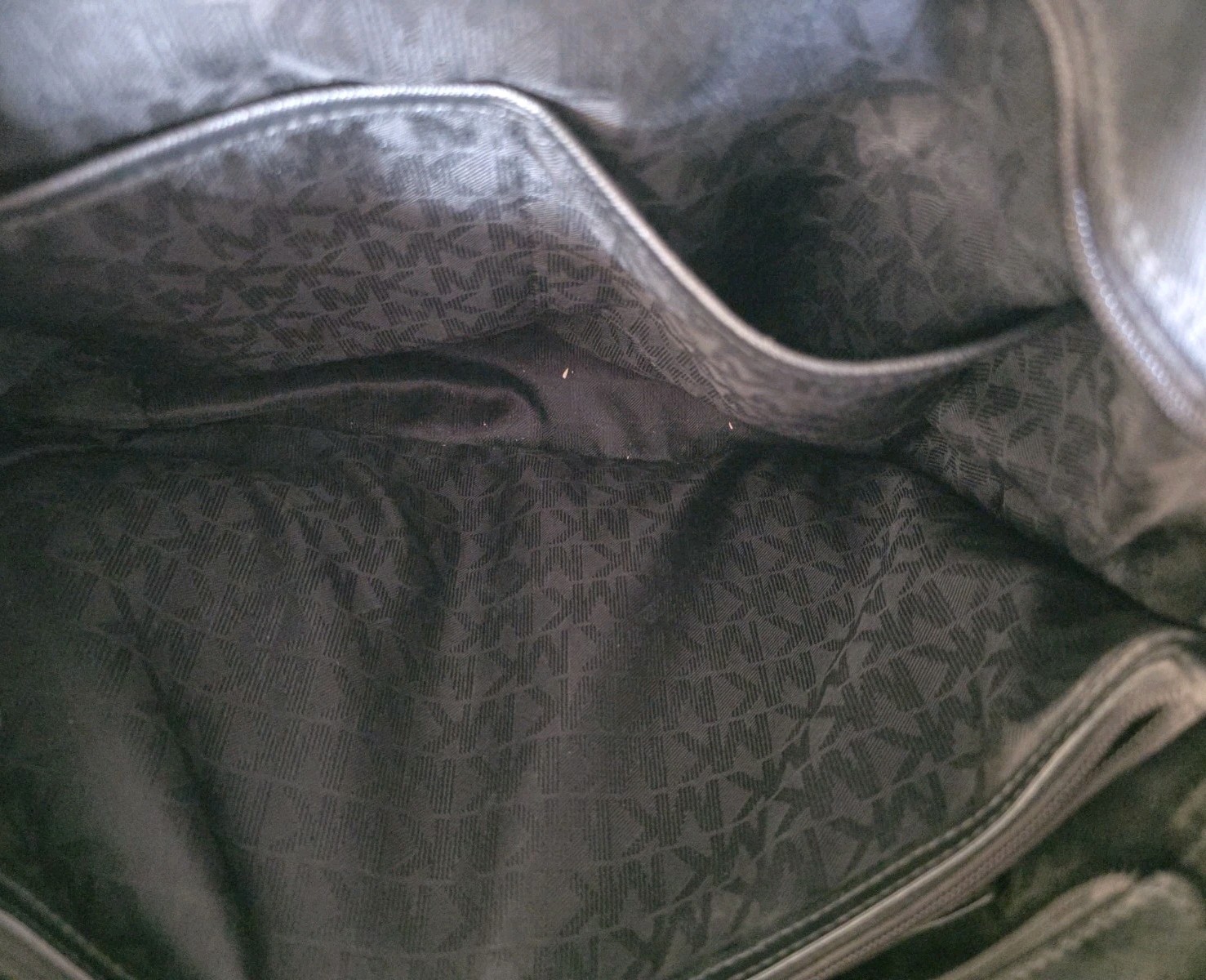 Michael Kors Black Leather Large Shoulder Jet Set Tote Bag with Snap Pocket 👜