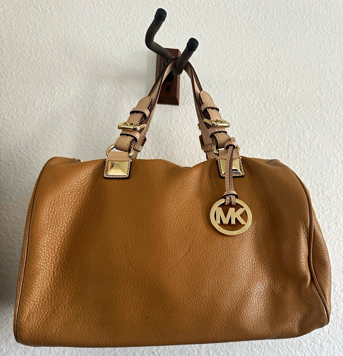 Michael Kors Grayson Pebbled Leather Satchel Bag Brown Gold Pyramid Studs Bowler