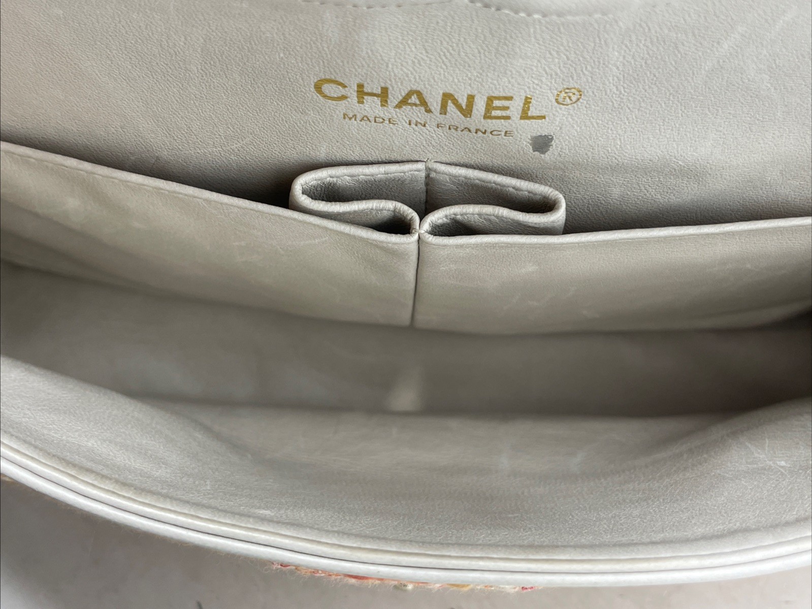 Authentic Chanel 2005 10-Series Peach Tweed Medium Classic Double Flap Bag (197)