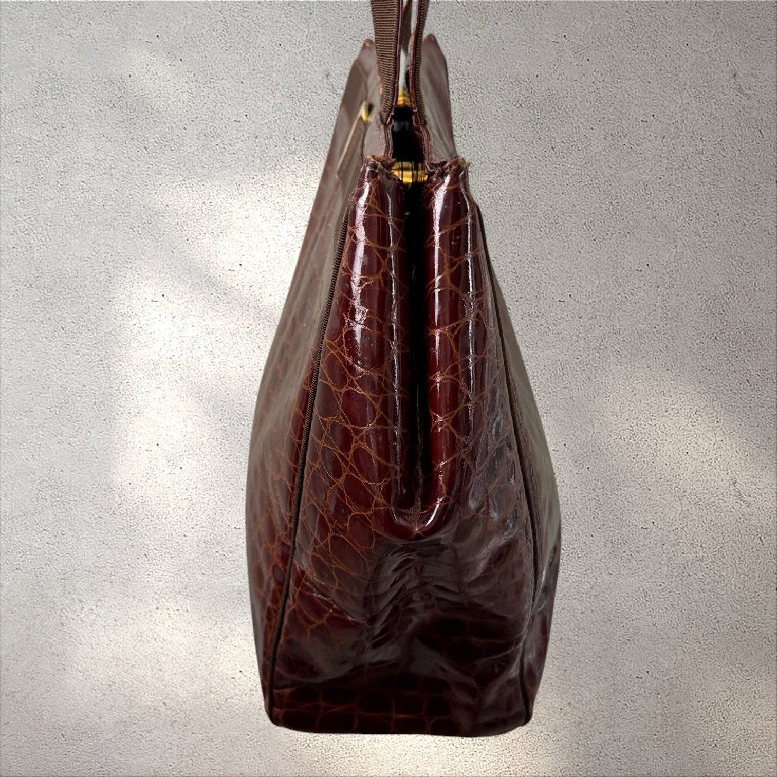 Vtg Salvatore Ferragamo Croc Embossed Shoulder Tote Vara Bag Purse
