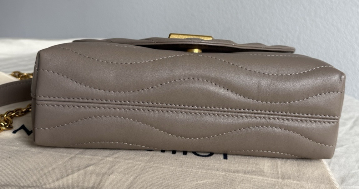 Louis Vuitton New Wave Chain Bag NM Quilted Leather MM