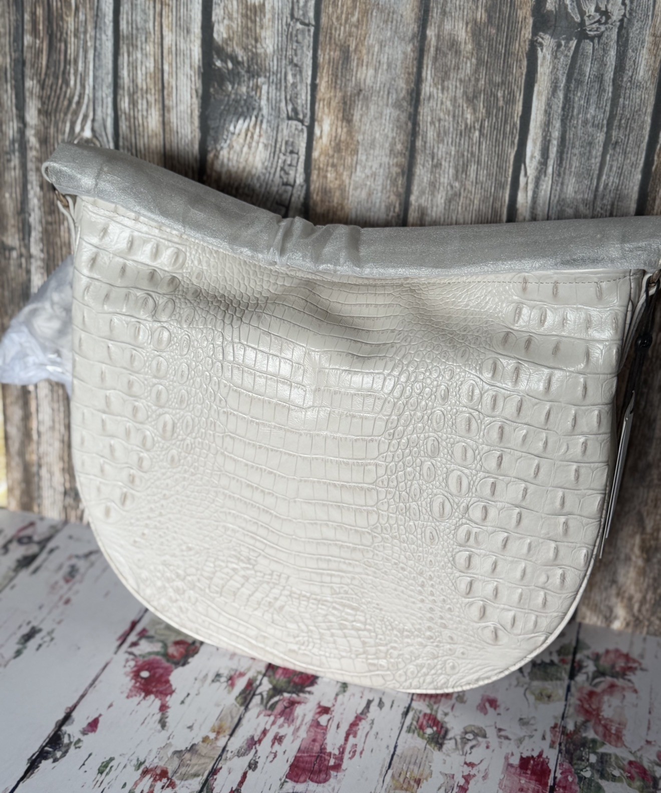 Brahmin Kathleen Rose IVORY Keepsake Shoulder Bag NWT and still in wrapping!