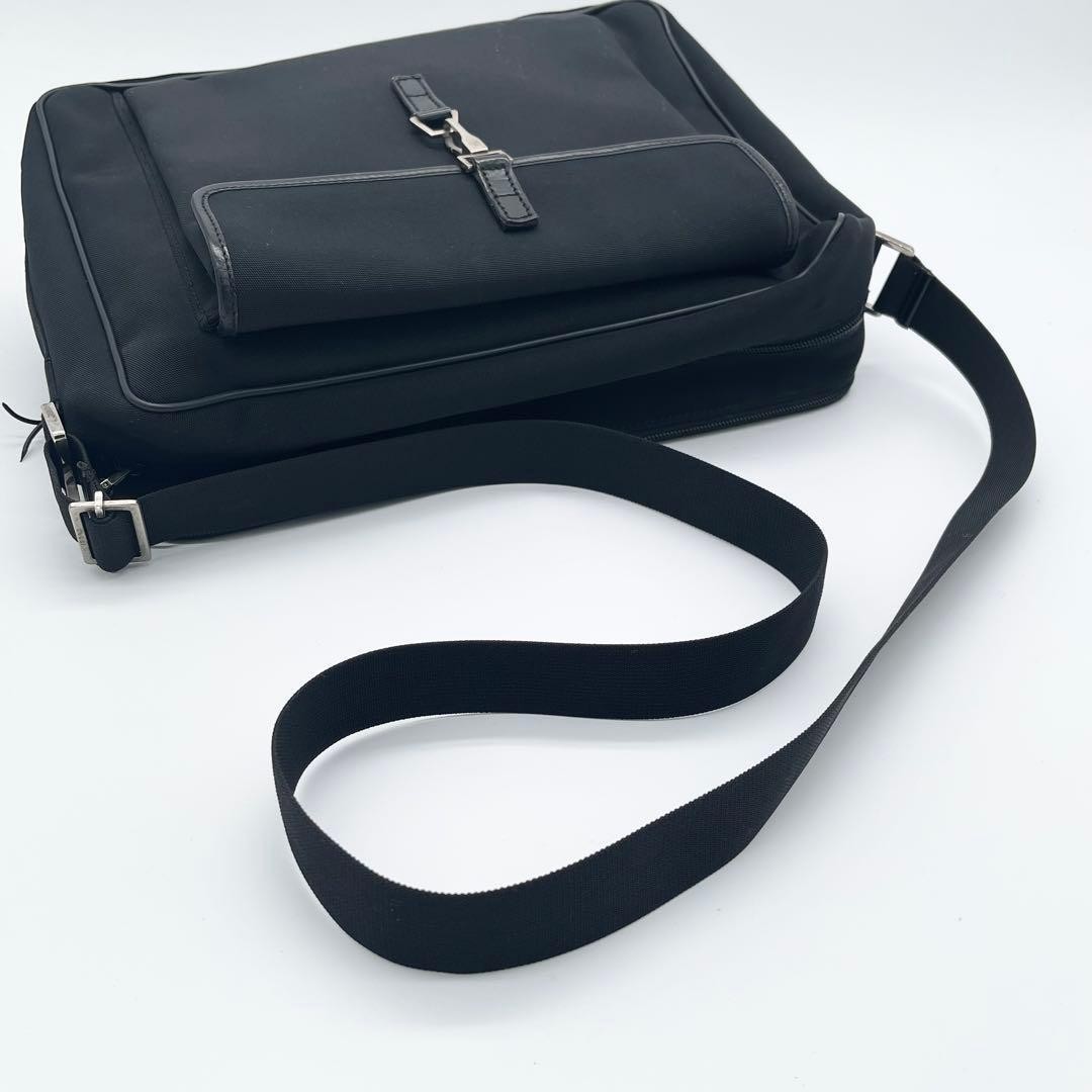 GUCCI Jackie Messenger Bag Black Nylon Size: W12.2xH8.9″ Strap: 15.3 in.