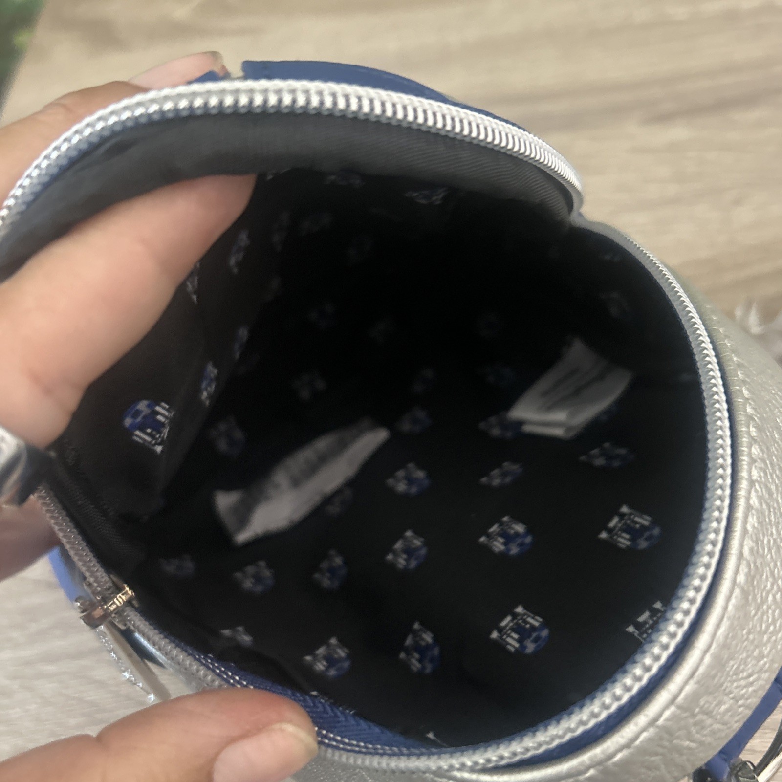 Loungefly Disney Star Wars R2-D2 Droid – Wristlet Mini Belt Bag NWT