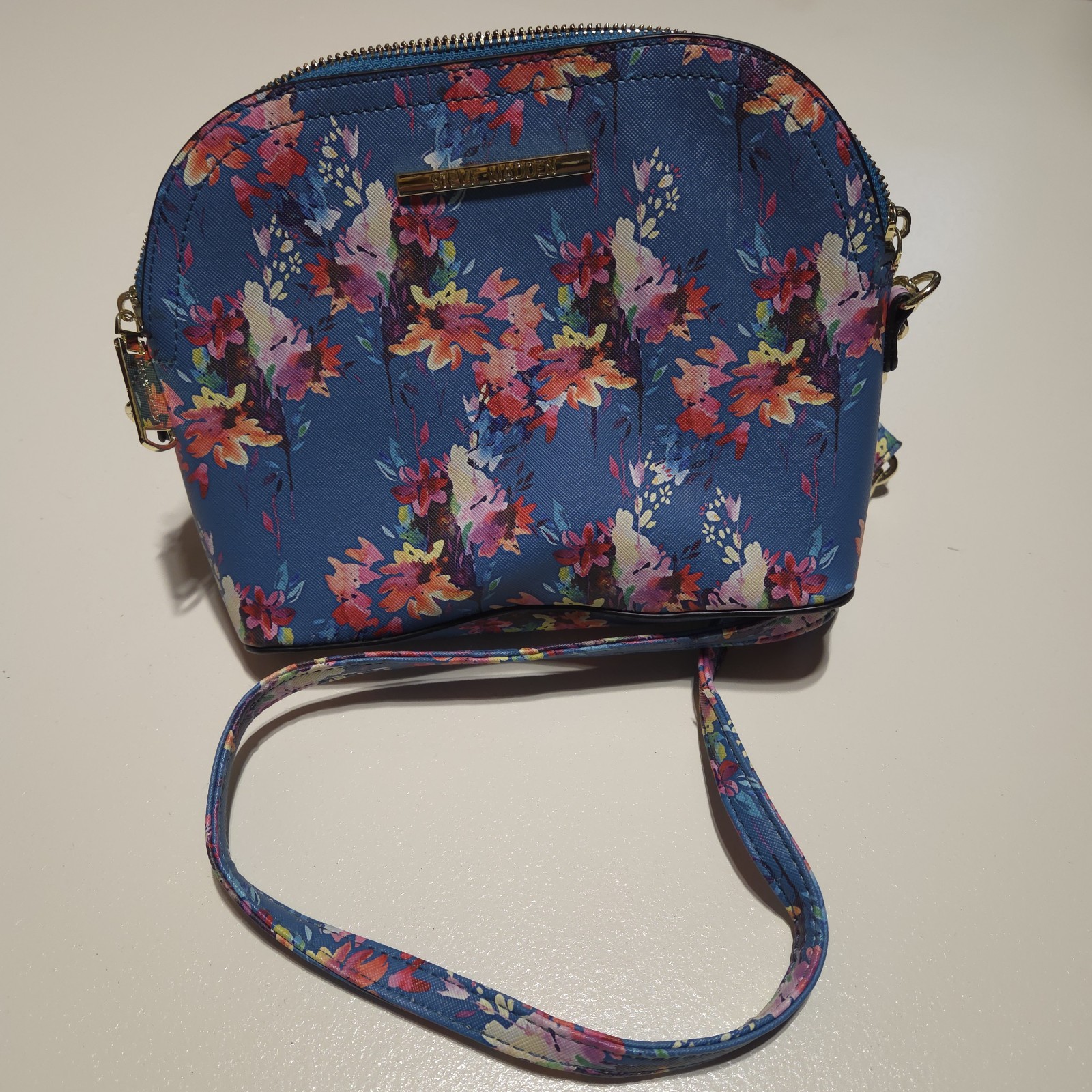 Steve Madden Bmaggie Floral Crossbody Bag Blue Pink Gold Hardware Dome Purse