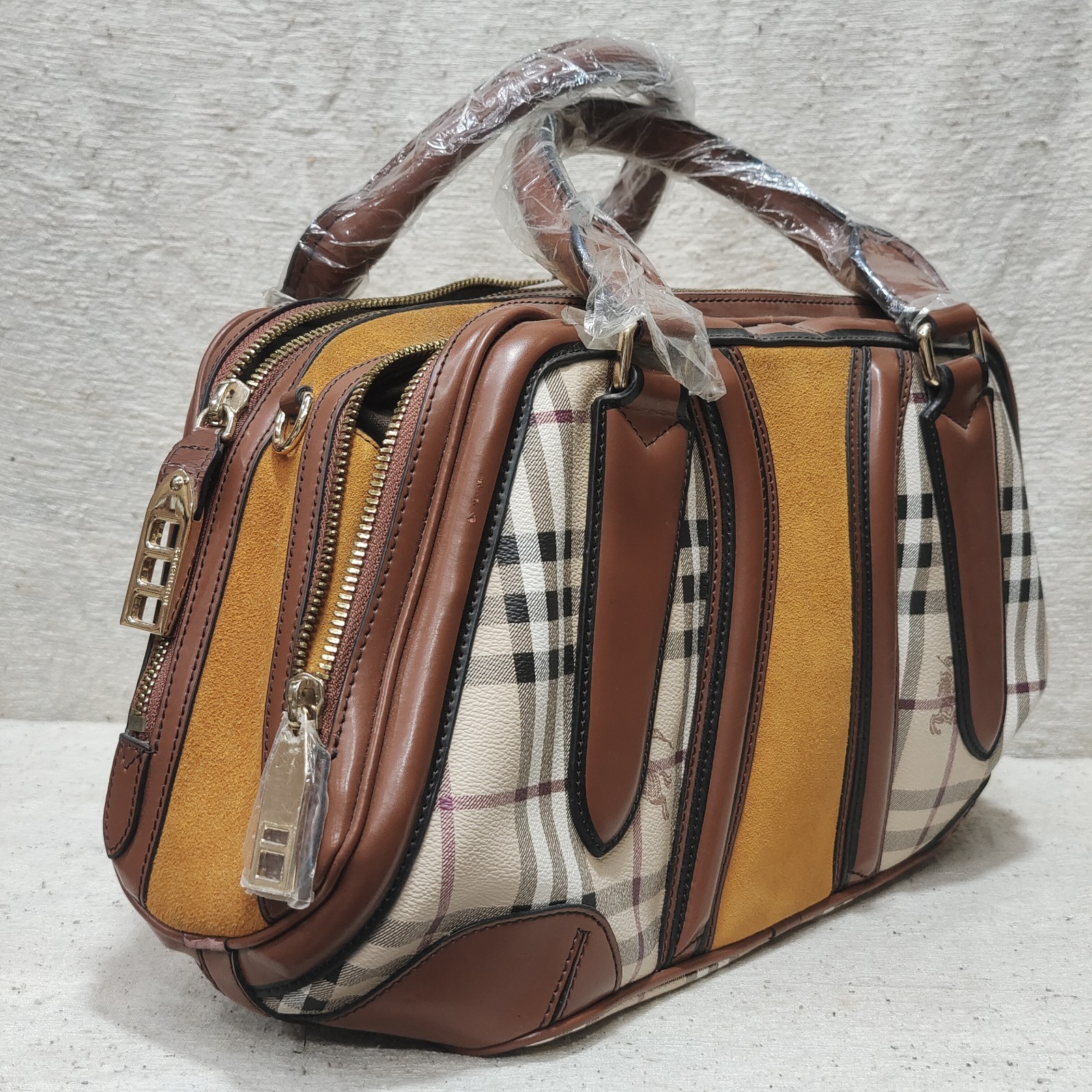 Vintage Burberry Haymarket Check Bowling Bag Genuine Leather Handle Trim New
