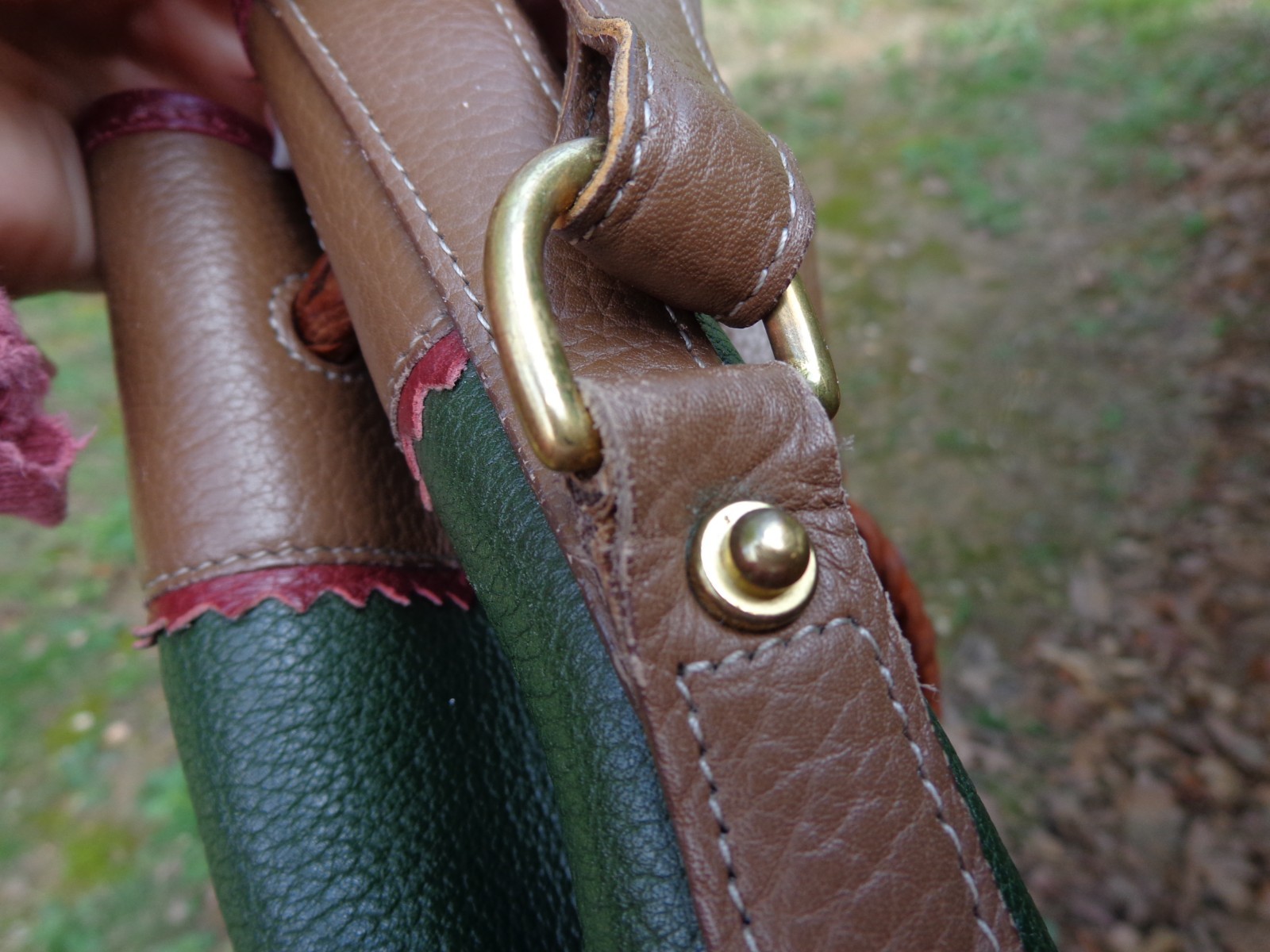 Vintage Dooney And Bourke Teton Bucket Bag Hunter Green Camel Trim Leather USA