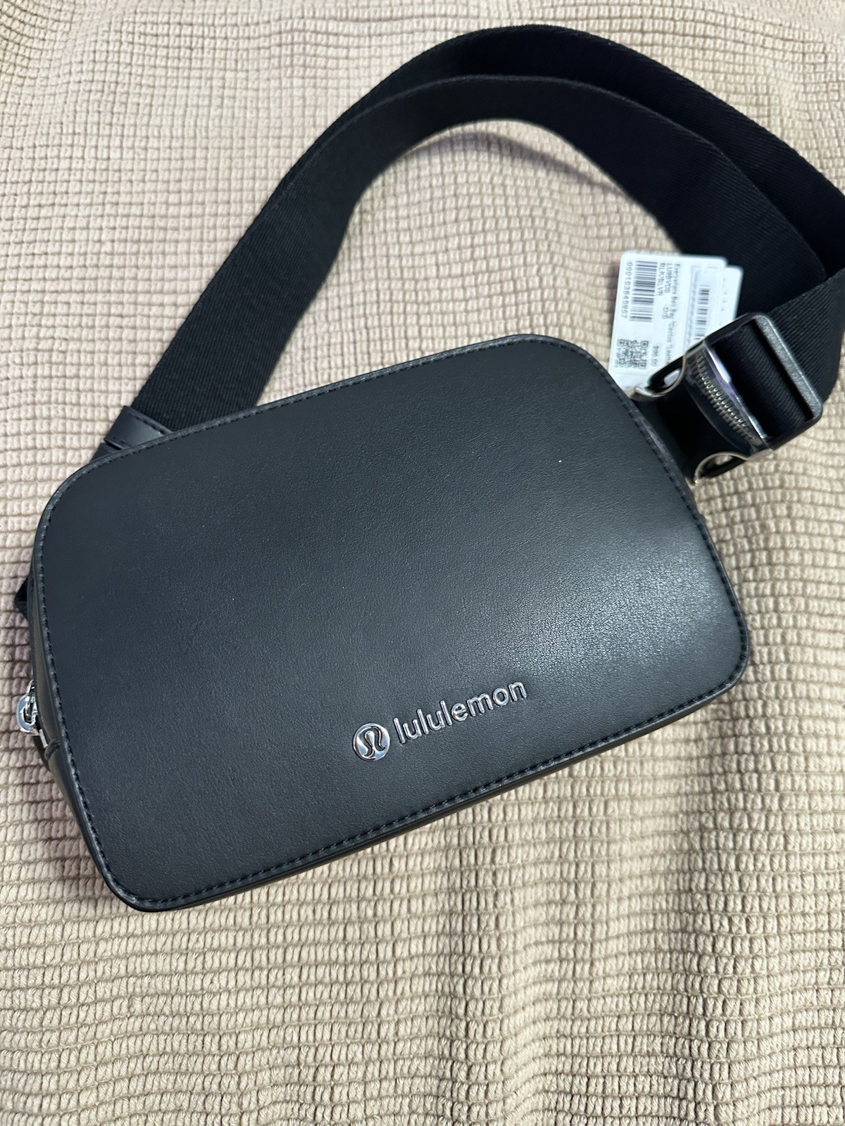 Lululemon Everywhere Belt Bag Cactus Leather Alternative – Black NWT