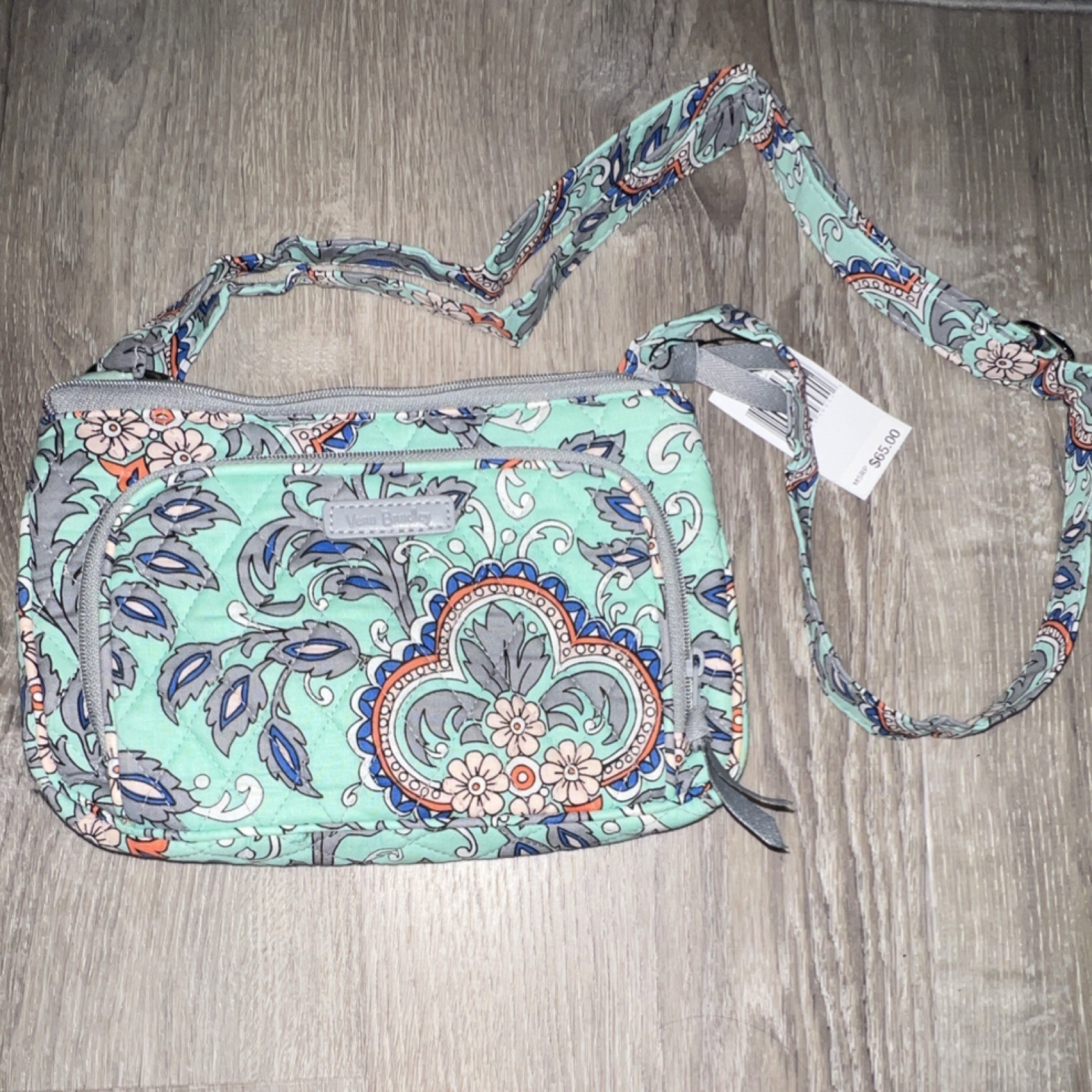 Vera Bradley Mint Floral Crossbody Bag Zip Closure Adjustable Strap Pockets