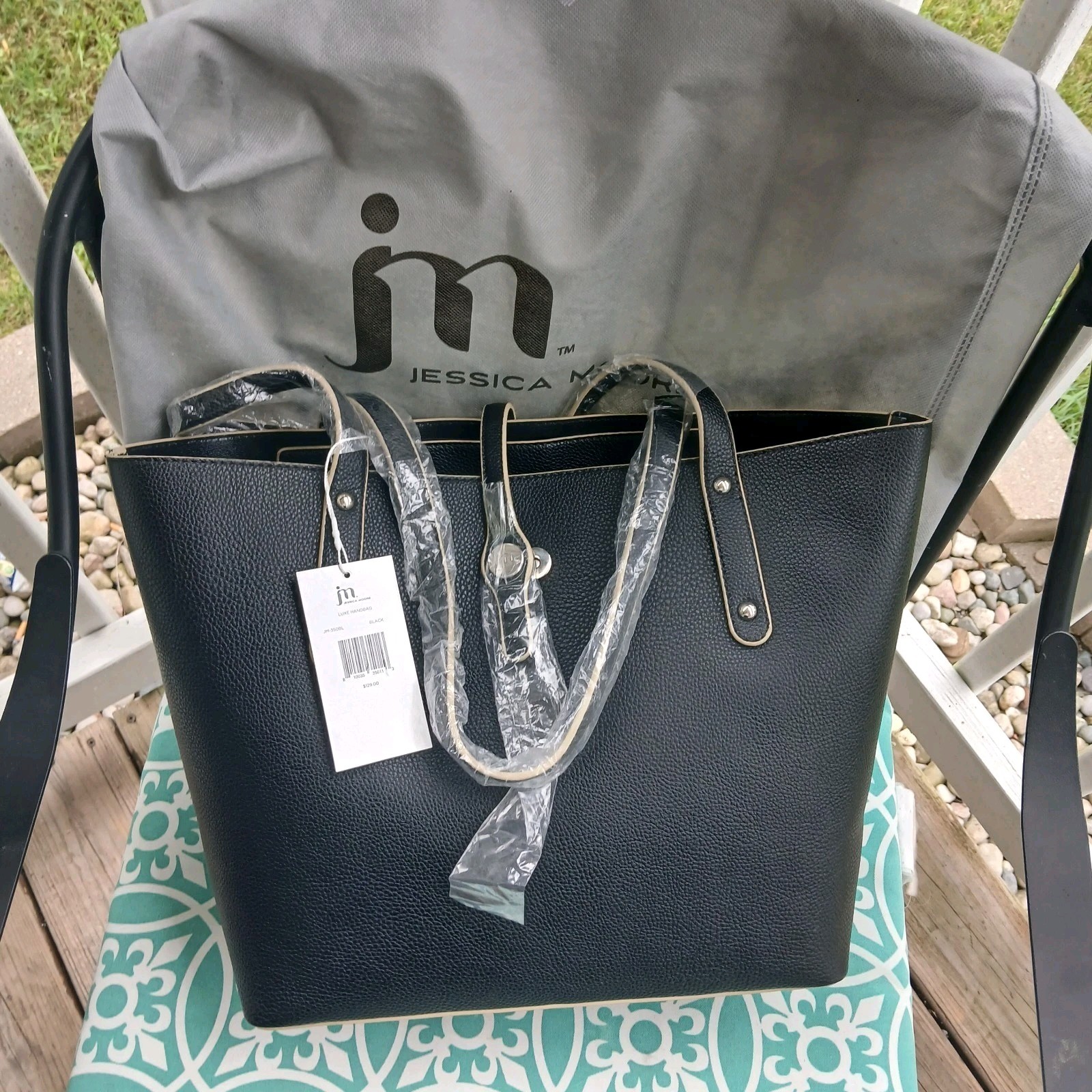 TOTE BAG JESSICA MOORE  LUXE HANDBAG BLACK NEW With TAGS! One Year Warranty!