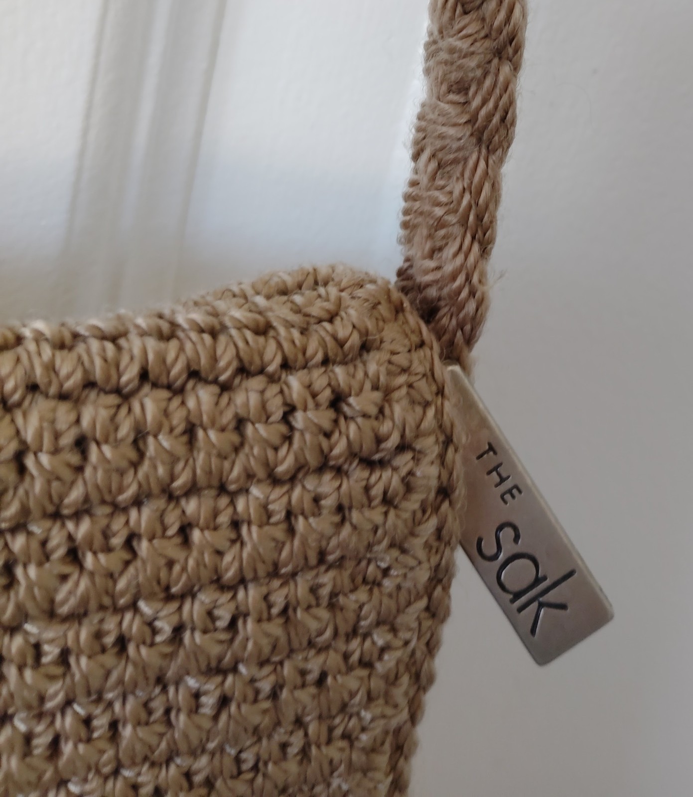 The SAK Crossbody Purse Shoulder Bag Light Brown Woven Knit Crochet 8.5″ x 7.5″